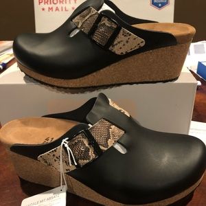 Papillio Fanny Black/snake 7 narrow new